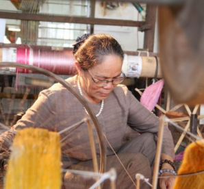 Quang Phu Cau incense and Phùng Xá silk Full Day